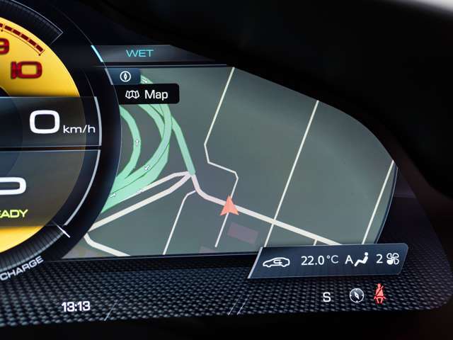Apple Car Playが装備されています。