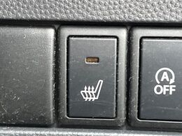 【シートヒーター】寒い日に重宝するシートヒーター！エアコンより早く温まってくれるので寒がりの人も安心ですね♪エアコンの温風は乾燥するから苦手、という方にもをおすすめです。