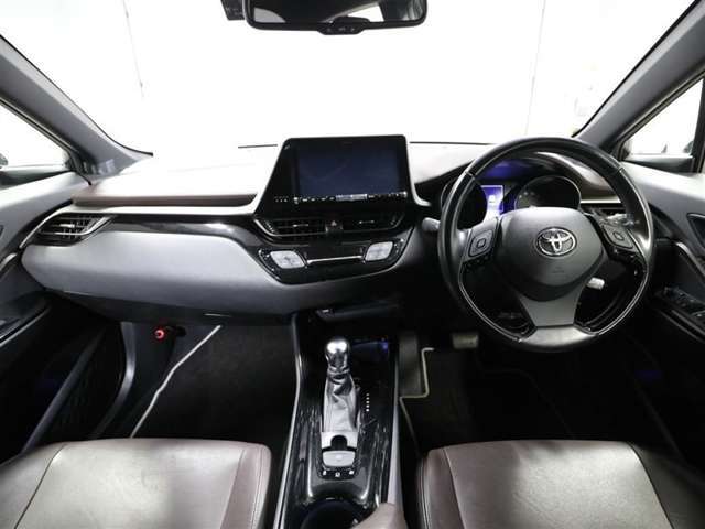 SUVならではの見晴らしの良い前方視界で快適なドライブをお楽しみいただけます！