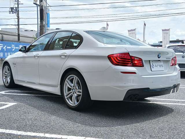 厳選されたBMW中古車が60台ほど展示されております。営業時間は10：00から18：00で年中無休（GW・お盆・年末年始を除く）で営業しております。