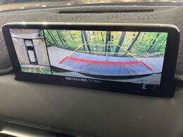 【360°ビューモニター】専用のカメラにより、上から見下ろしたような視点で360度クルマの周囲を確認することができます☆死角部分も確認しやすく、狭い場所での切り返しや駐車もスムーズに行えます。