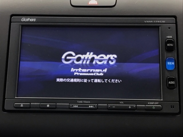 純正メモリーインターナビ付きです！CD再生、ワンセグTV視聴、Bluetooth接続可能です！