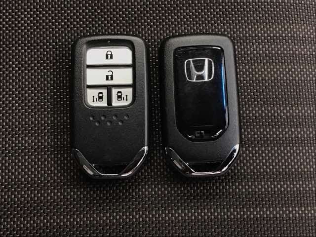スマートキーです！ドアの施錠・解錠・エンジンの始動がスムーズで大変便利です！