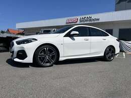 グランクーペと言うモデルです