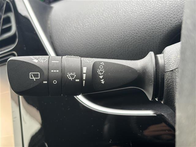 気になる車はすぐにお問い合わせください！画面右側の0066から始まる無料ダイヤルからお問い合わせ下さい！専門スタッフがお車のご質問にお答えいたします！