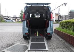 緩やかなスロープで乗り降り楽々です。