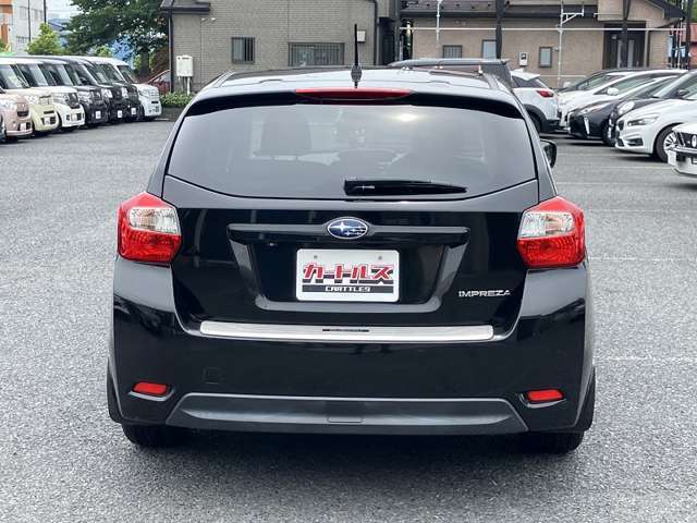 カートルズ中古車はクオリティファースト♪★仕入れたクルマをまずは入庫チェックで不具合などがないか細かくチェックします★車内の清掃を入念に行います。
