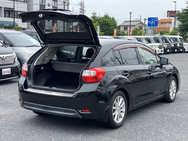 ここまで行うから実現できる全車保証付き！長期保証最長1年1万km！お客様に安心してお乗り頂き末永くお付き合いを頂ける様に全従業員一丸となって対応させて頂きます。