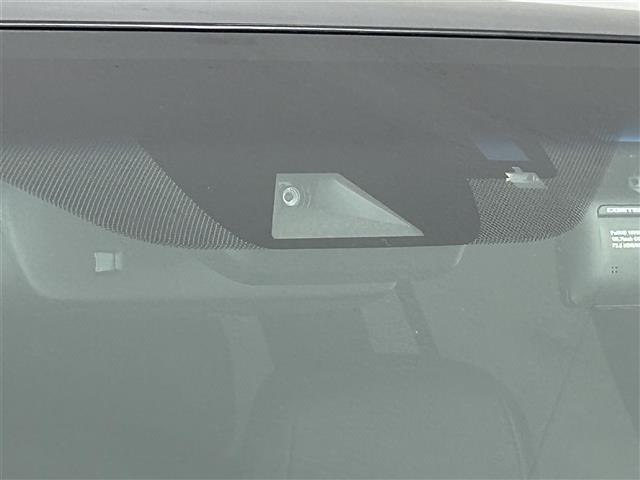 【　衝突被害軽減ブレーキ　】衝突軽減ブレーキ付き♪誤操作で万が一、前方の車に衝突しそうになった際に自動でブレーキが作動し衝突の被害を軽減します！