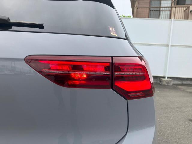 LEDテールランプはダイナミックターンインジケーター(流れるウインカー)