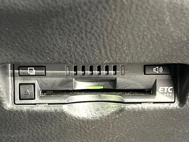 【ETC】高速道路の料金所をストレスなく通過！話題のスポットやサービスエリアに多い「スマートIC」利用時は必須のアイテムです。当店でセットアップを実施、ご納車当日からすぐにご利用いただけます！