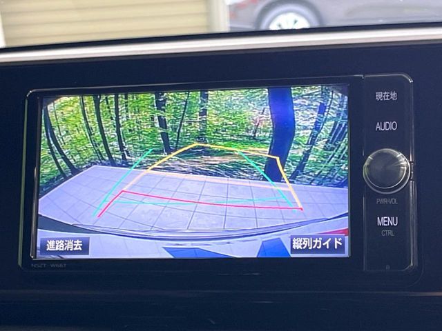 【バックカメラ】駐車時に後方がリアルタイム映像で確認できます。大型商業施設や立体駐車場での駐車時や、夜間のバック時に大活躍！運転スキルに関わらず、今や必須となった装備のひとつです！