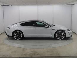 オートステージ幕張のストックは、ユーザー様からの厳選買取車両がメインとなります！無駄な中間コストを省き、お買い得プライスでご提供いたします。
