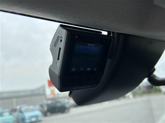 【 ドライブレコーダー 】運転中の記録を残します。事故などを起こした起こされた時の証拠を残します。
