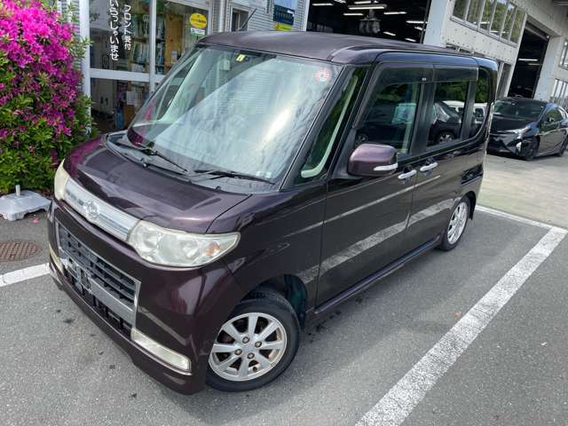 この度は、当社のお車をご覧頂き誠にありがとうございます。お車の状態や、装備の詳細はご連絡ください。担当者がご案内させていただきます