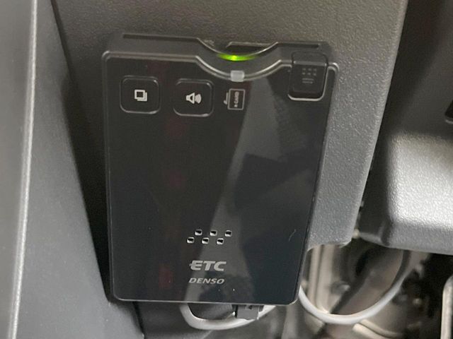 【ETC】高速道路の料金所をストレスなく通過！話題のスポットやサービスエリアに多い「スマートIC」利用時は必須のアイテムです。当店でセットアップを実施、ご納車当日からすぐにご利用いただけます！