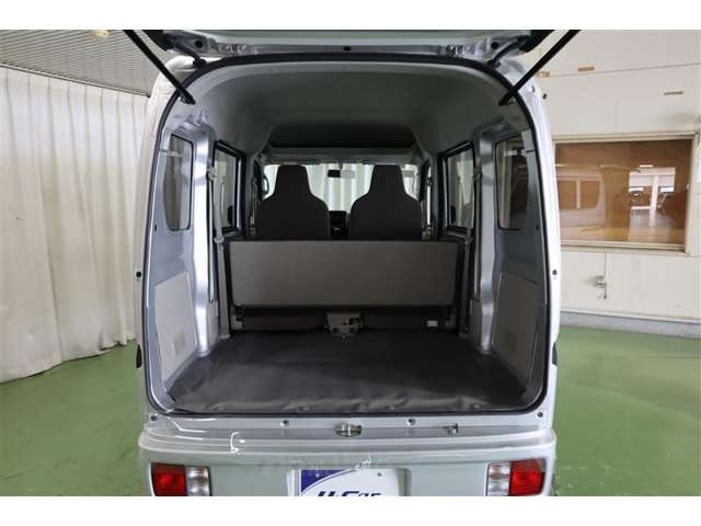 荷室も安心のサイズです☆大きな荷物も大丈夫！
