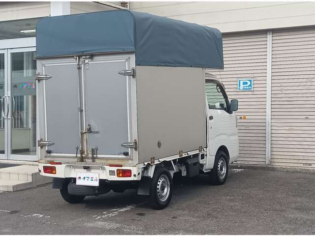 全体的に傷へこみが少なく状態良好です♪