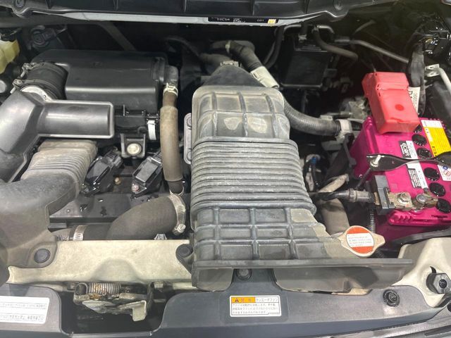 親切・丁寧な専門メカニックスタッフが応対！・車検・点検整備・事故等の修理などアフターサービスも安心。お車のカスタマイズもネクステージのサービススタッフまでご相談ください！