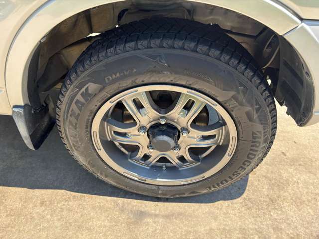 他にも在庫ございます。在庫一覧の見方、下にスクロールしていただき中古車販売店情報のイレブンワンを、押していただければお店のページに飛んでいき、地図アクセスや、在庫一覧等見れます。