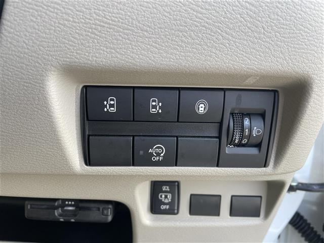 気になる車はすぐにお問い合わせください！画面右側の0066から始まる無料ダイヤルからお問い合わせ下さい！専門スタッフがお車のご質問にお答えいたします！