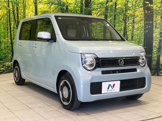 大好評のボディコーティング「弾スプラッシュコート」もご納車までに施工可能。通常のガラスコートと異なる、耐久年数6年の無機質ガラスコーティングが、ボディをキレイな状態に保ってくれます。