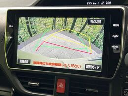 【バックカメラ】駐車時に後方がリアルタイム映像で確認できます。大型商業施設や立体駐車場での駐車時や、夜間のバック時に大活躍！運転スキルに関わらず、今や必須となった装備のひとつです！