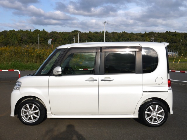 ◎カッタは、新時代の車屋さん、営業中の概念ではなくお客様のご都合に合わせお車をご用意！！来店可能な時間は朝8時～22時までお好きな時間でご予約ください(^_-)-☆