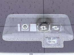 【スズキ　セーフティサポート】走行中に前方の車両等を認識し、衝突しそうな時は警報とブレーキで衝突回避と被害軽減をアシスト。より安全にドライブをお楽しみいただけます。