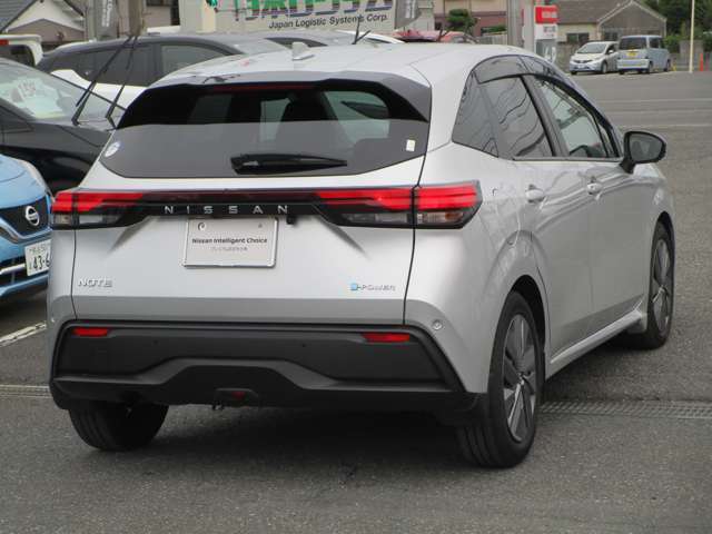 ■日産プリンス埼玉　ユーカーズ熊谷　電話048-525-5700■電車でお越しのお客様はJR高崎線「行田駅」までお迎えに上がります。