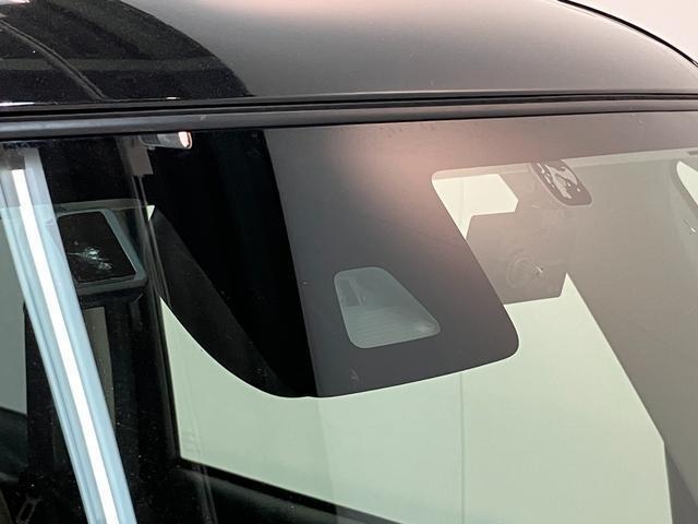 品質へのこだわり！フロアマットやシートなど車内をキレイに清掃し、ニオイや汚れなどを徹底的にクリーニングしてもらっております。室内はピカピカです☆