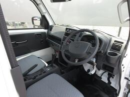 こちらのお車はご来店いただける方のみの販売に限らせていただきます。また、車両の状態・装備等は現車優先とし、ご確認いただきます。ご契約手続きは店頭にてお願い致します。