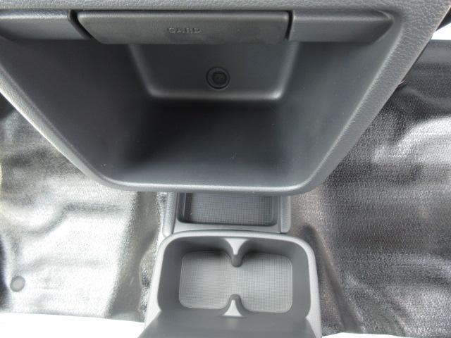 こちらのお車はご来店いただける方のみの販売に限らせていただきます。また、車両の状態・装備等は現車優先とし、ご確認いただきます。ご契約手続きは店頭にてお願い致します。