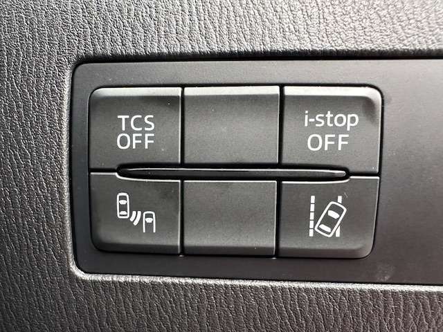 車検整備もお任せ！当店は無駄な部品交換を致しません。使える部品・交換すべき部品をお客様立会いの下わかりやすくご説明させて頂きます！ご納得頂いた上で、交換についてお客様自身で決めて頂き整備を実施します。