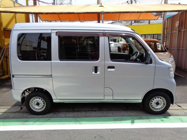 マグナオート株式会社です☆営業時間は朝10：00～19：30になります☆毎週水曜日は定休日になります☆（祝日の場合は翌日）☆全国登録納車可能です☆