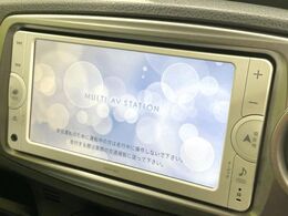 【純正ナビ】人気の純正ナビを装備しております。ナビの使いやすさはもちろん、オーディオ機能も充実！キャンプや旅行はもちろん、通勤や買い物など普段のドライブも楽しくなるはず♪