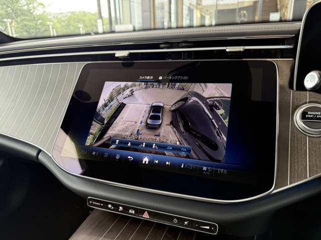【アットホームな雰囲気のお店です】メルセデスに精通したスタッフが、心をこめてお車選びをお手伝い致します。是非メルセデスベンツへの想いをお聞かせください。無料電話番号：0078-6002-221837