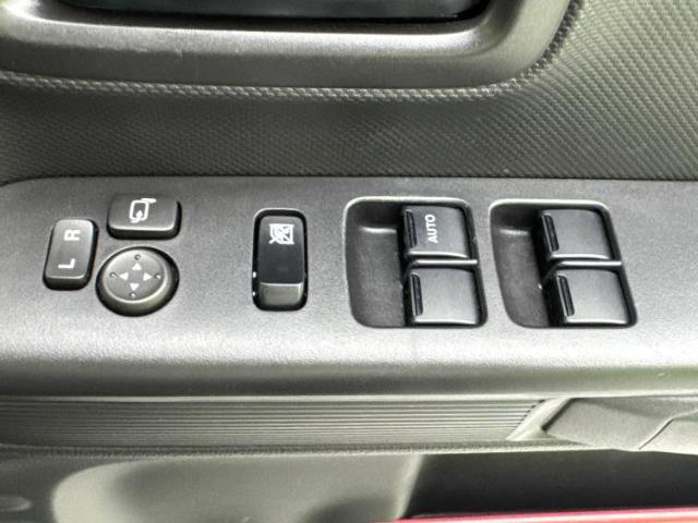 お車に合わせて無料保証以外にも、保証範囲、期間、距離を拡充させた有料保証もご用意しております！中古車の購入が初めてで不安・・・というお客様もご安心ください！