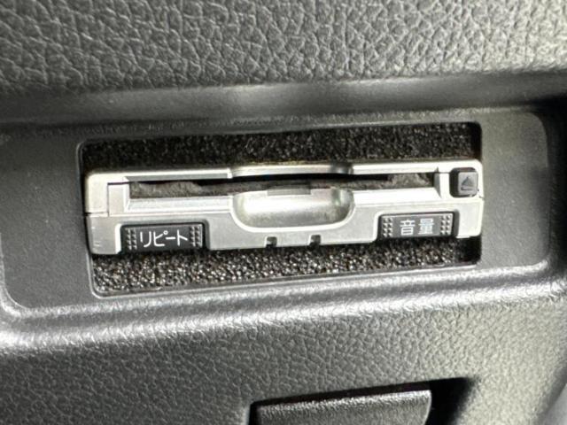 WECARSの展示場では実際に見て、触ってお車をお選びいただけます！知識の豊富な営業スタッフが様々なカーライフをご提案いたします！