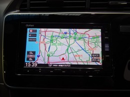 ナビゲーション装備☆多彩な機能で快適ドライブをアシスト☆オーディオ機能も充実していますね☆