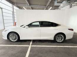 R1年式　レクサス　ES300h　入荷しました。