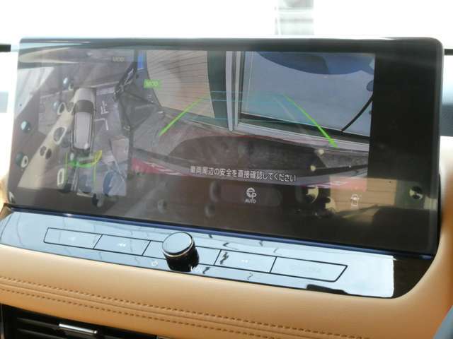 全方位カメラ＆コーナーセンサーも装備されているので駐車が苦手な方も安心です♪