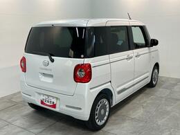 お客様にぴったりなおクルマをお選びいただけますように様々な展示車をご用意致しております！ダイハツの軽自動車だけではなく、他メーカー車やコンパクトカー・ミニバンなども数多く取り揃えております！