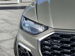 遠くまでしっかりと照らすライトの技術には定評があります。マトリクスLEDやダイナミックターンインディケータ等の技術をいち早く市場に投入してきました！