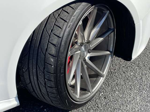 【GTパーツ】マフラー・Dampers・AW・エアロなどなど・・・　GTスポーツカーならではの各種パーツ取付もスタッフにご相談ください。