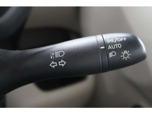 ライトスイッチ　オートライトコントロール