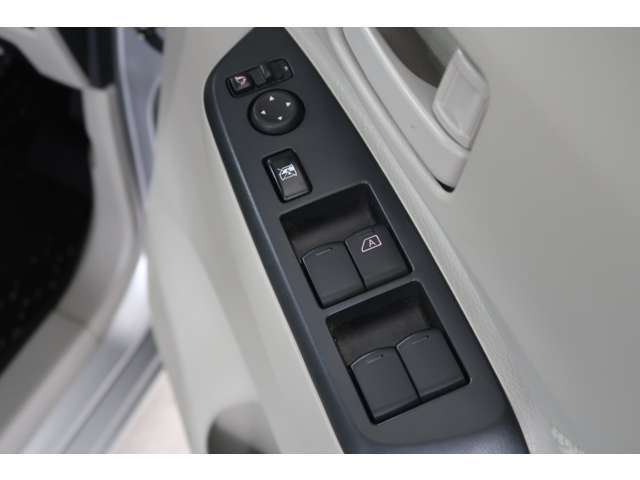 運転席パワーウインドウスイッチ