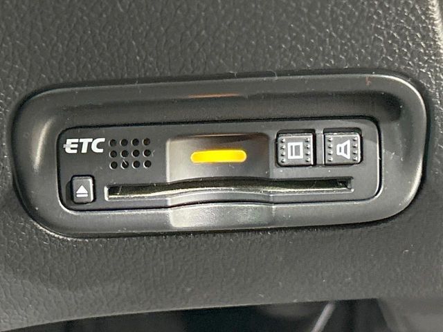 【ETC】高速道路の料金所をストレスなく通過！話題のスポットやサービスエリアに多い「スマートIC」利用時は必須のアイテムです。当店でセットアップを実施、ご納車当日からすぐにご利用いただけます！