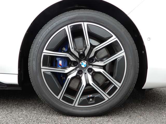 右前フロント 255/45R20