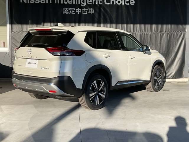 納車前に点検整備をさせていただきます。全車走行距離無制限のワイド保証付きですので安心してお乗りいただけます。